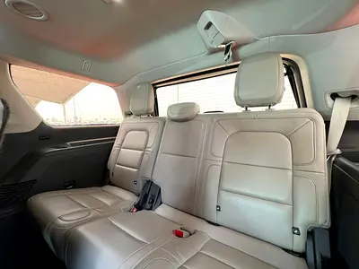 صورة 14 لـ 2022 Lincoln NAVIGATOR