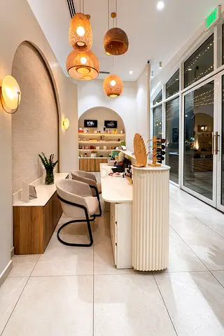 BEAUTY SALON FOR SALE | ARJAN