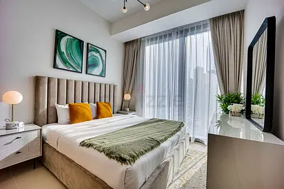 Lovely 1BD canal view apartment in Dubai Marina