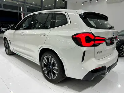2024 BMW IX3 photo 6
