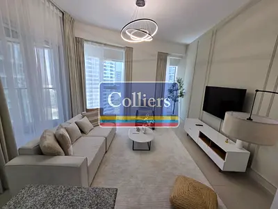 Stylish Fully Furnished Home w/ Premium Amenities