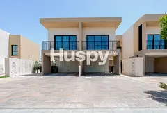 Community Club Front | Vacant | Single Row