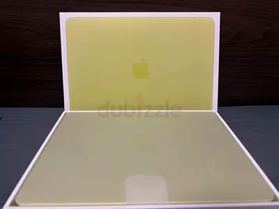 MacBook neo (13) new condition with all inclusions