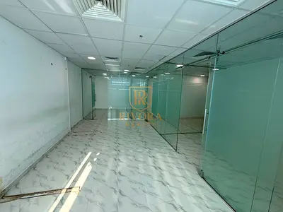 OFFICE | FITTED | WITH GLASS PARTITION