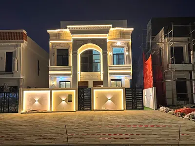 🏡 For sale: Classic villa in Al-Haliyo 2, 6 master bedrooms, majlis, living room, and maid's room. Area: 3014 sq ft. Includes fees and utilities.