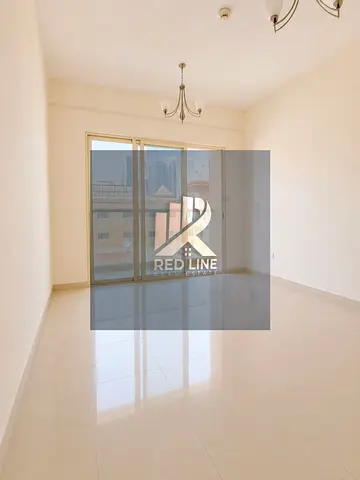 شقة غرفة وصالة للإيجار | باركن مجاني | بلكونة بإطلالة مفتوحة | صيانة مجانية | المجاز 3 – الشارقة 🏡✨