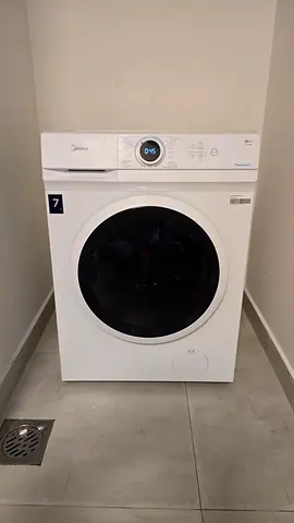 MIDEA 7KG Front-load Washing Machine -PERFECT condition.