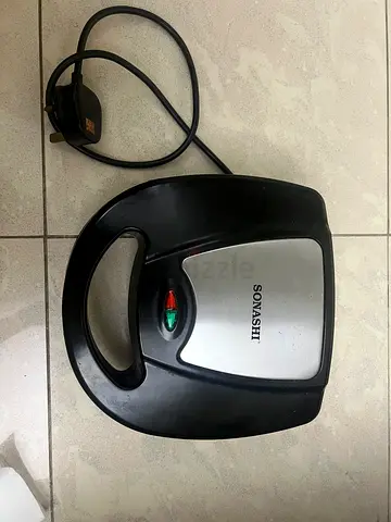 Sonashi Sandwich and Waffle Maker / Grill - Working Condition