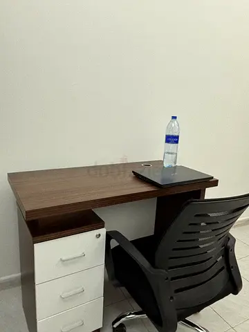 Compact wooden study desk and Ergonomic Chair with 3-drawer pedestal - Excellent Condition