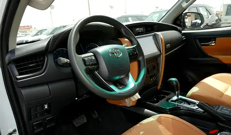 2026 Toyota FORTUNER 照片 9