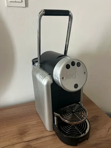 Nespresso-style Single-Serve Espresso Machine (Compact)