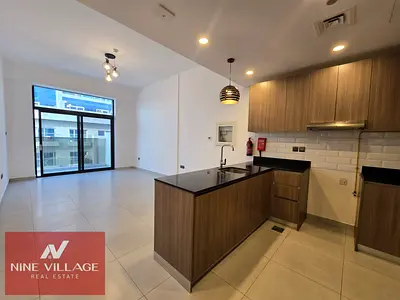 Modern 1 BHK - Spacious Big Layout - Family Building