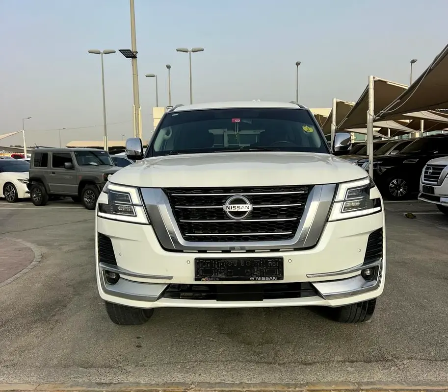 Nissan Patrol 2020 — photo 1 of 20