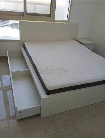 IKEA malam queen‑size bed (160 × 200 cm) with 2 storage drawers underneath and an IKEA mattress ✨
