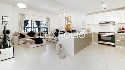Golf Course Views | Vacant On Transfer | Double Balcony