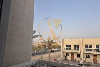 single row 3bed room in Warsan villa for sale