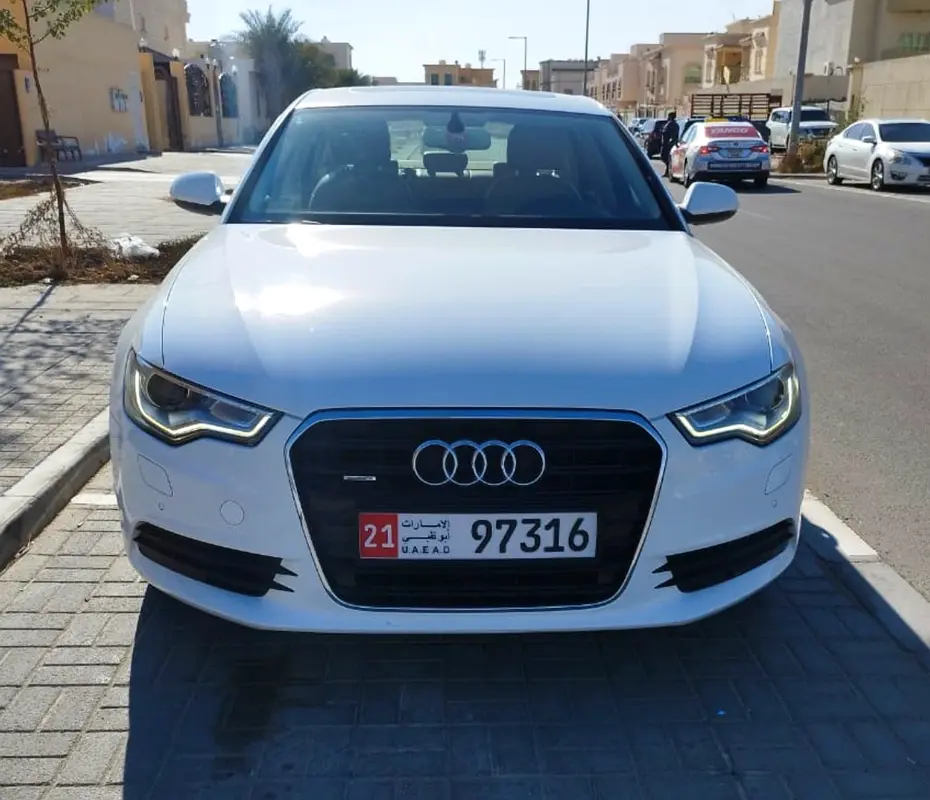 Audi A6 2013 — photo 1 of 10