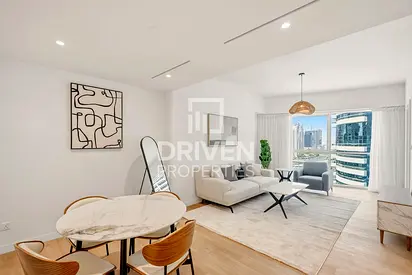 Ready to Move in | High Floor | Great Location