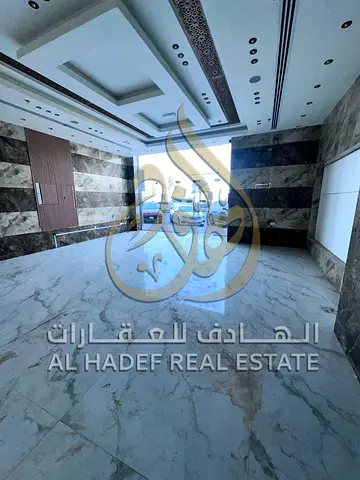 متاح الآن للإيجار في المجاز 3 ✨ محل تجاري مميز – صف أول على الكورنيش
