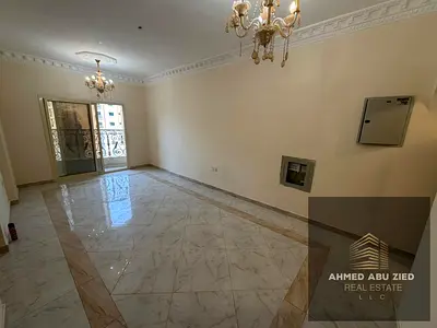 3 غرف نوم بمساحات مريحة صالة واسعة بتصميم عملي عدد 3 حمامات بلكونة بإطلالة مفتوحة خزائن حائط مدمجة مطبخ عملي بتشطيبات جيدة تشطيبات أنيقة وإضاءة طبيعية