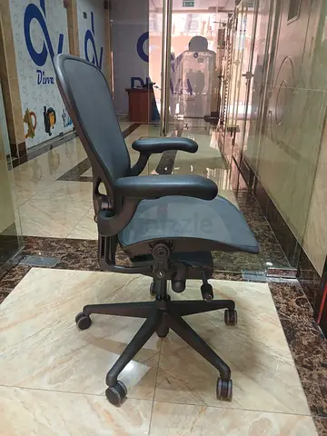 Selling Herman Miller Remastered Chair type B and C Fully Loaded