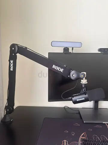 Rode PSA1+ Professional Studio Boom/Arm with Shure MV6 Mic (mounted)