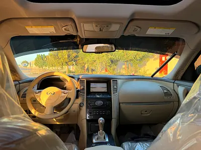 2015 Infiniti QX70 — фото 9