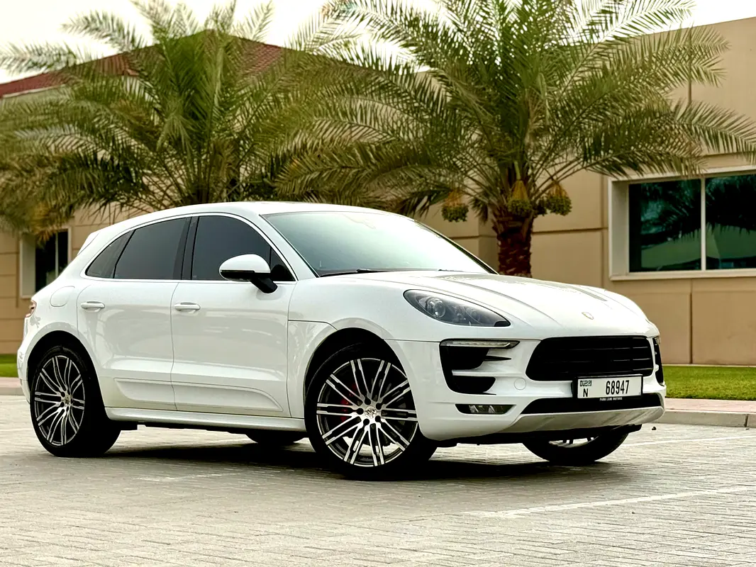 Porsche Macan 2015 — photo 1 of 20