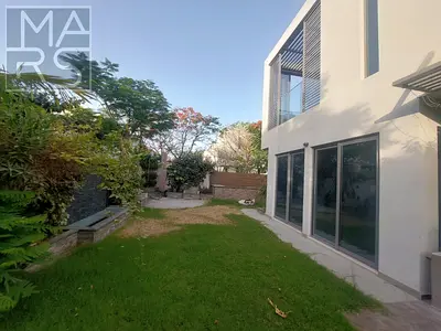 🏡✨ تاون هاوس فاخر ٤ غرف نوم + غرفة خادمة للإيجار 🌿🔑