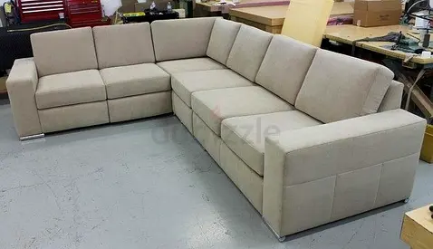 ​Modern L-Shaped Sectional Sofa