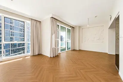 Fully Renovated | 2 Parkings |Private Beach Access