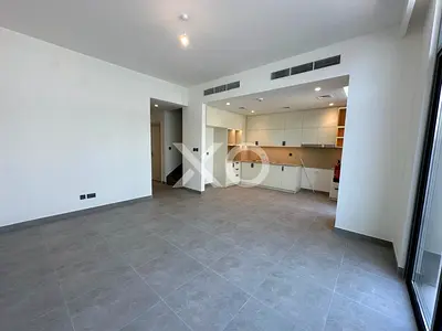 Vacant Start of June | Siraj Collection