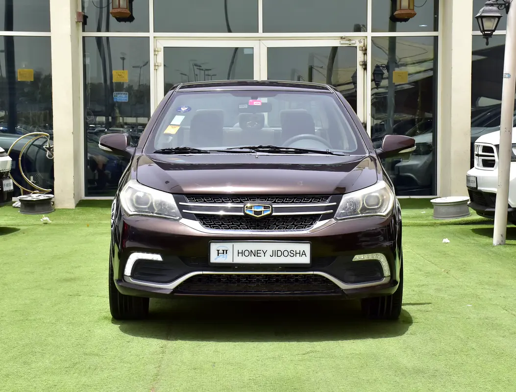 Geely GC6 2017 — photo 1 of 12