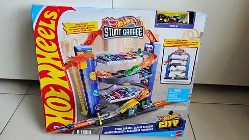 Hot Wheels Stunt Garage