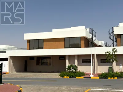 فيلا حديثة من 3 غرف نوم للإيجار في مدينة الشارقة جاردن