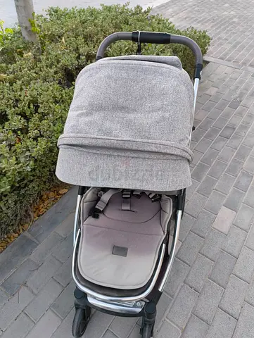 Mamas and Papas stroller Flip xt3 Travel system with car seat ONLY 430 Aed