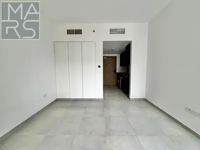 Studio apartment available for rent in tiraz building