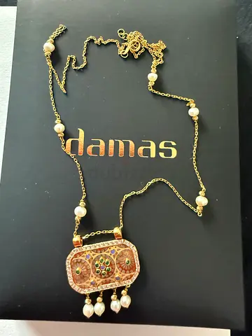 18k necklace by Damas