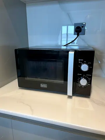Black microwave black and decker