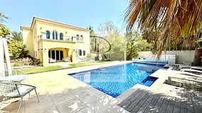 LUXURIOUS RENOVATIONS | PRIVATE POOL | 4 BR