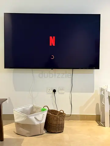 Wall Mounted Smart TV for Resale