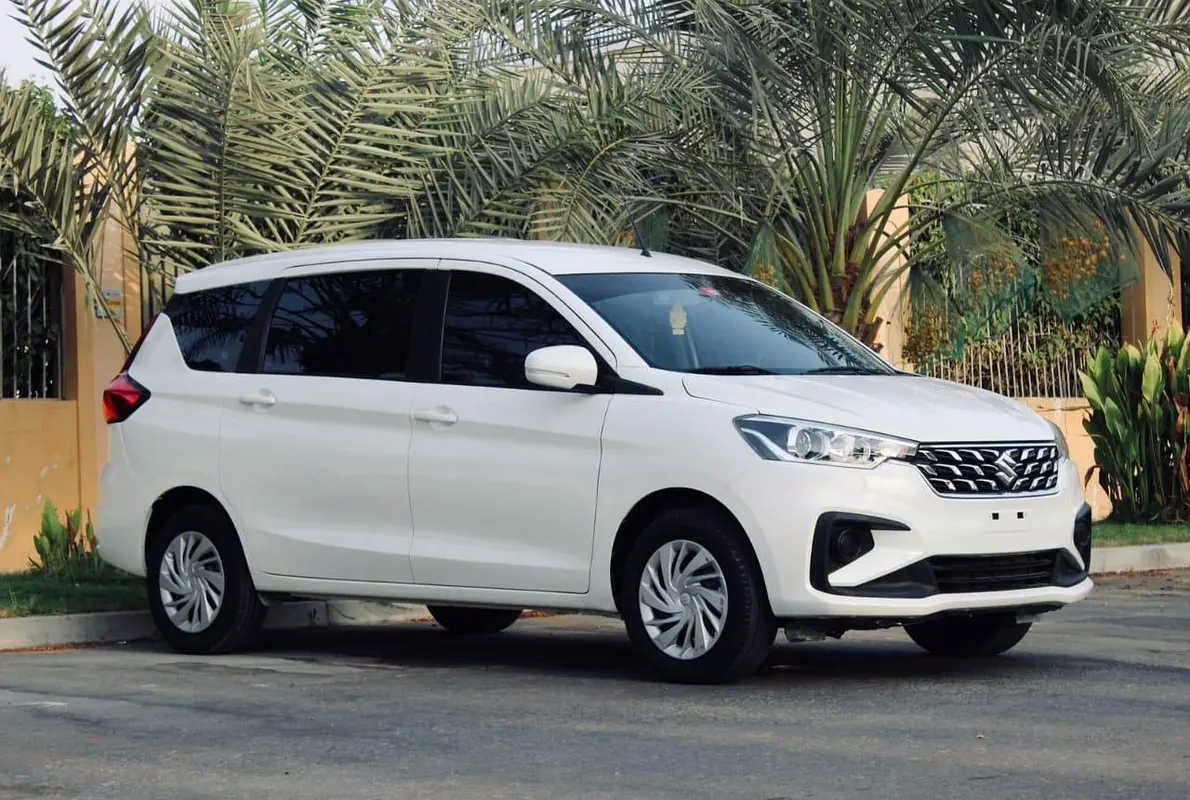Suzuki Ertiga 2025 — photo 1 of 18