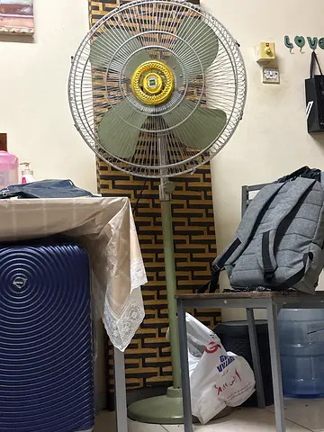Used metal pedestal/standing fan - working condition