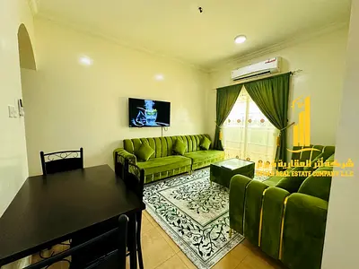 شقة فاخره غرفتين وصالة مفروشه بالكامل مع بلكونه.عجمان المويهات. للايجار الشهري، الايجار يشمل الفواتير والإنترنت