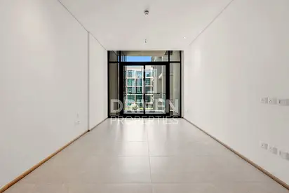 Elite Unit | Vibrant Location | Scenic Pool View