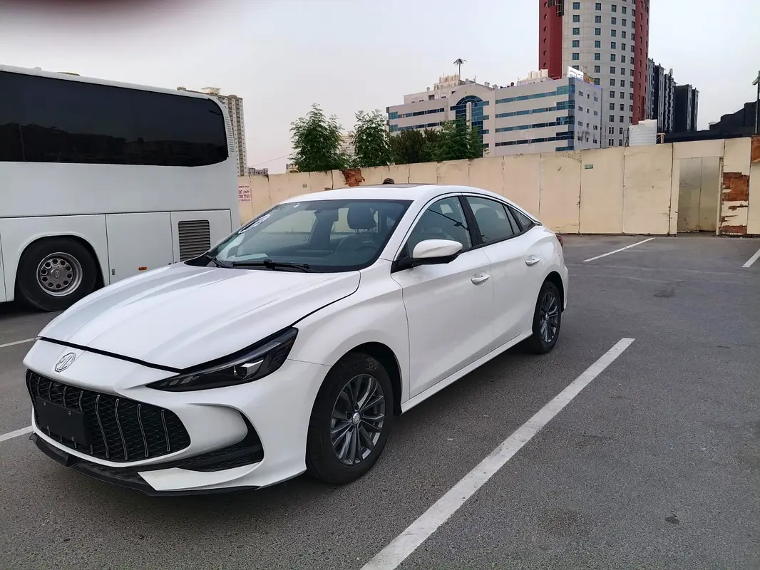 MG MG5 2025 — photo 1 of 7