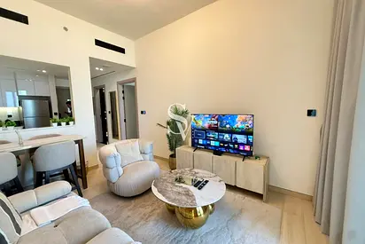 Spacious | Furnished | Mid Floor | Ready to Move