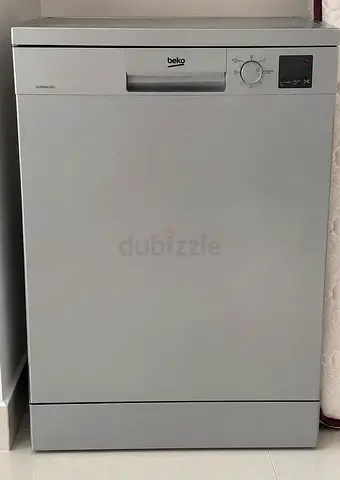 Beko freestanding dishwasher - good working condition