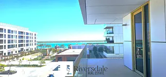 Breathtaking View -Luxury 3BHK+Maid-Private Beach