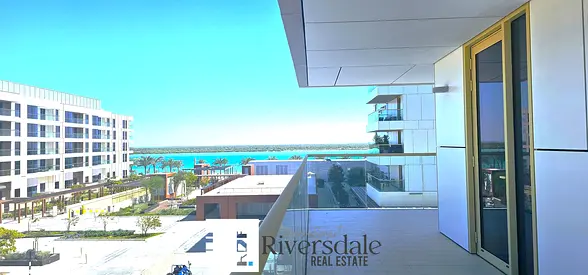 Breathtaking View -Luxury 3BHK+Maid-Private Beach